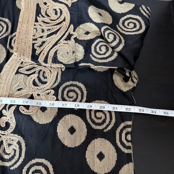 Soft Surroundings Top Tunic Womens Sz L Black Gold Embroidered V Neck Boho Fest - Picture 12 of 13